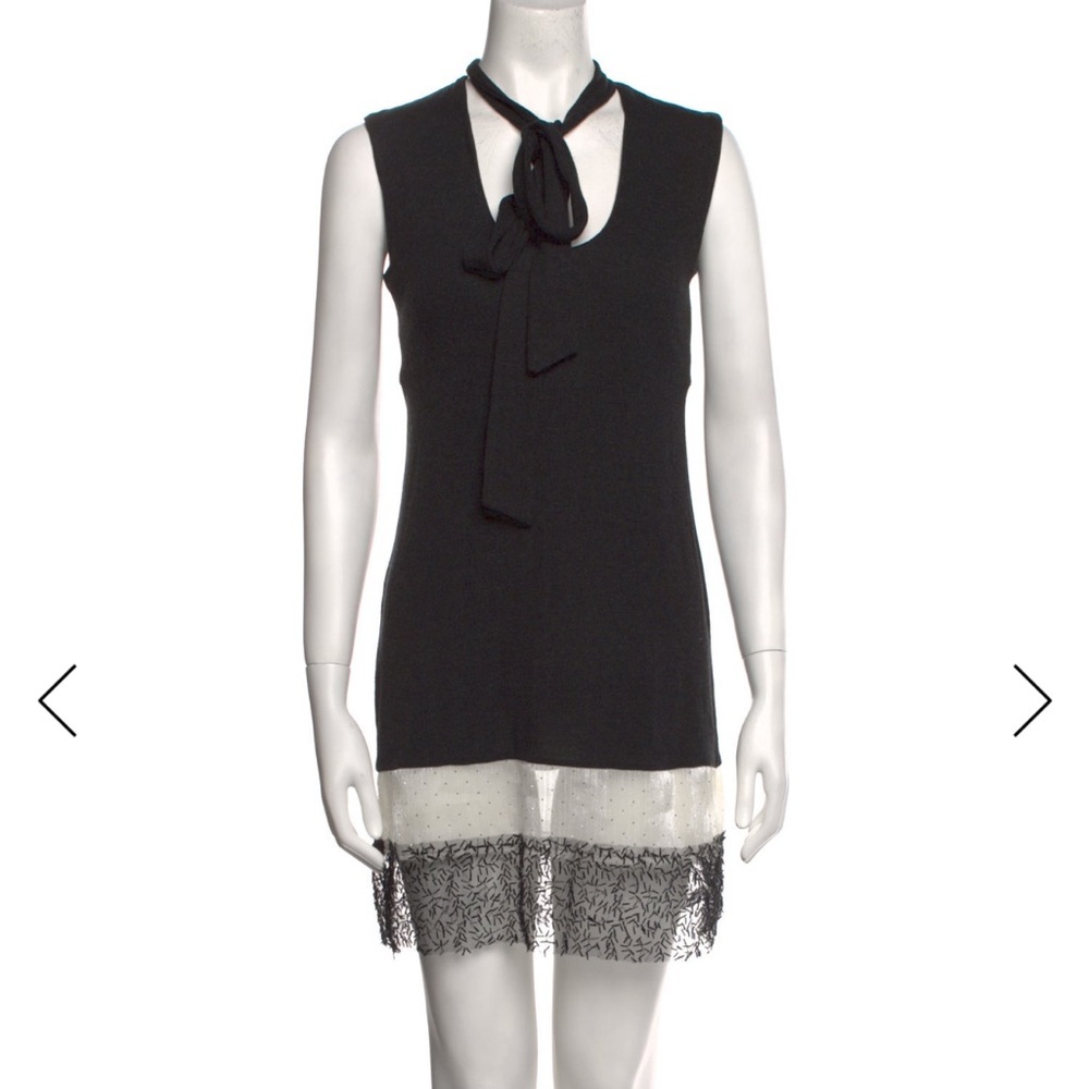 Siedres and White Sleeveless Dress with Lace Hem